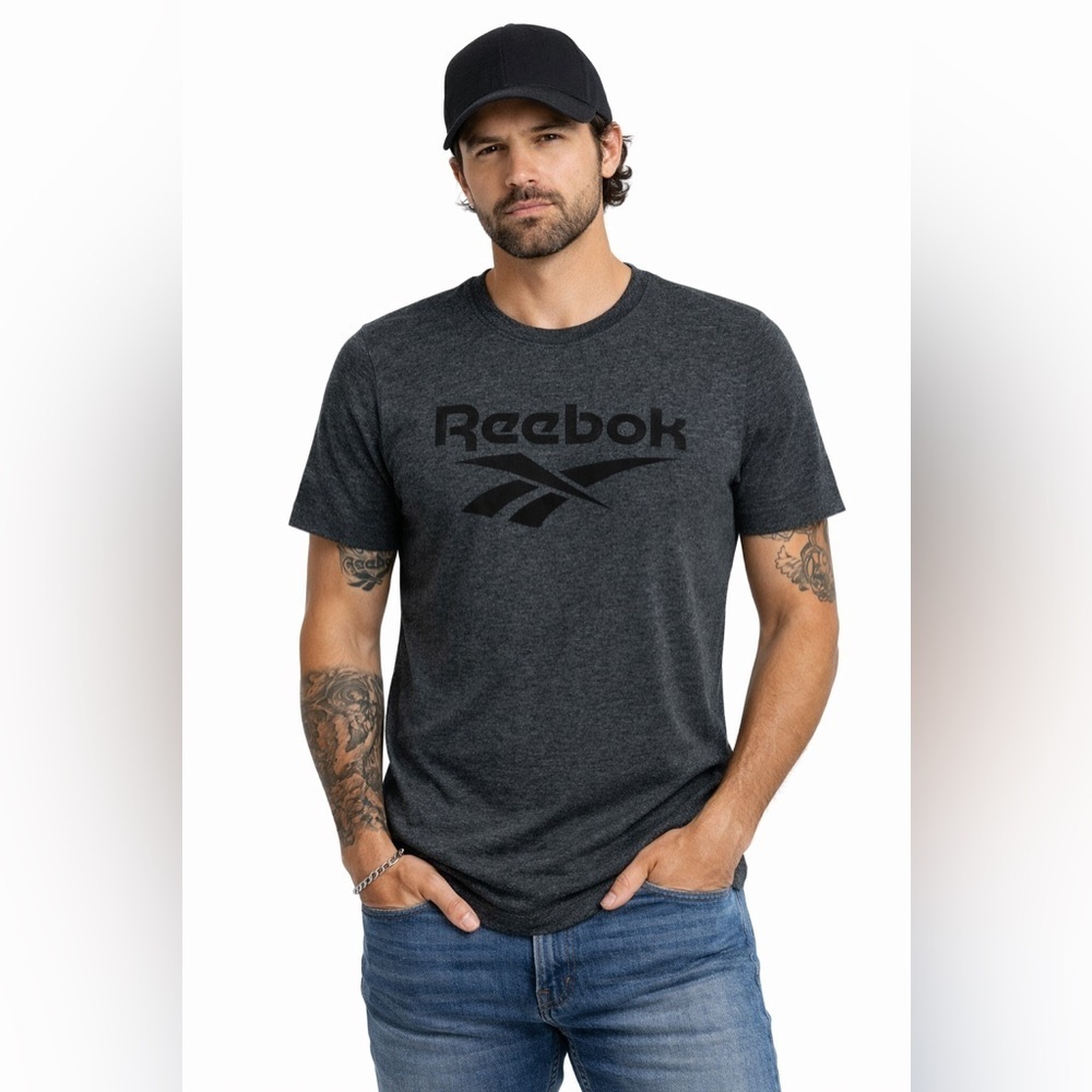 Redbox  shorts sleeve T-shirt size M B